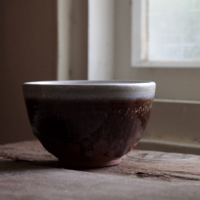 Crimson Ridge 陶碗