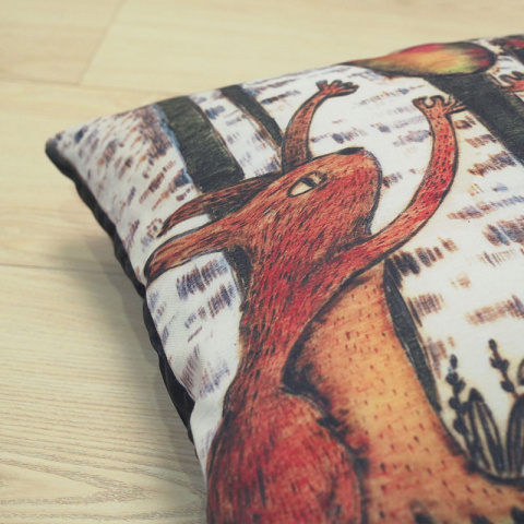 羊號角 - 《松鼠與橡果》插畫抱枕