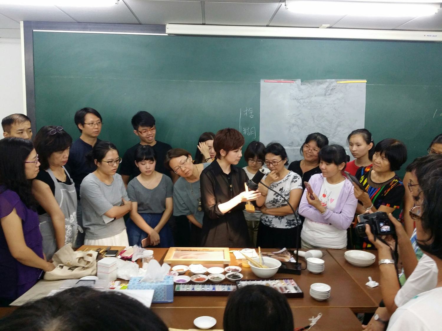 陳珮怡・岩彩畫金魚