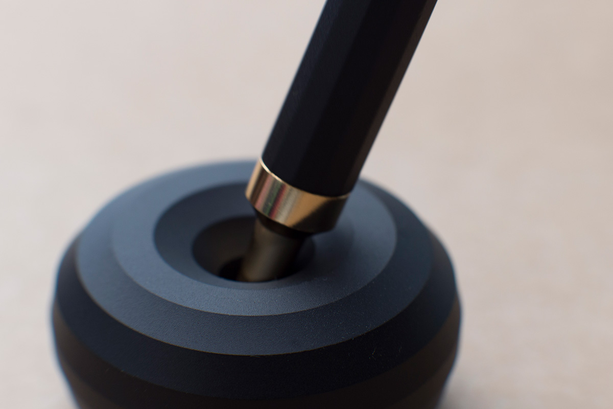 HMM紙鎮 Paper Weight