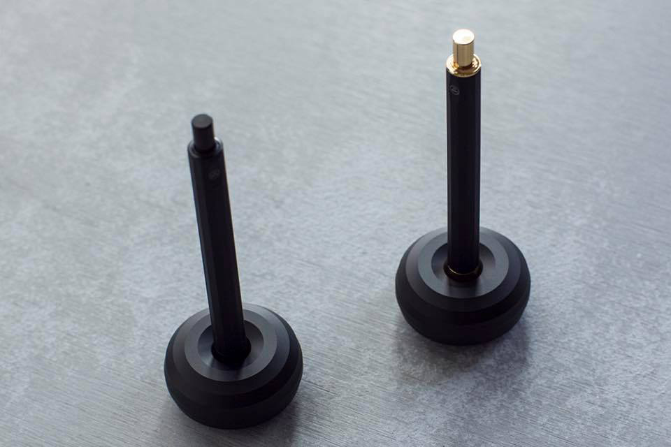 HMM紙鎮 Paper Weight