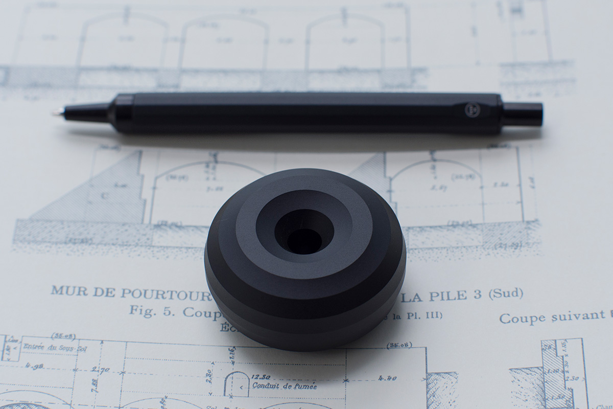 HMM紙鎮 Paper Weight