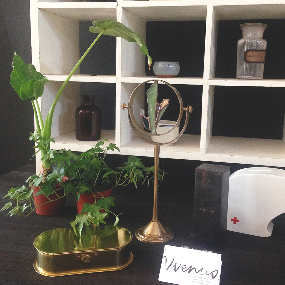 Vvenus 黃銅收藏盒